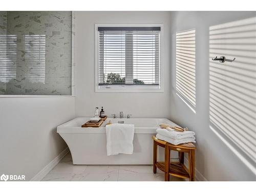 95 Trail Boulevard, Minesing, ON - Indoor Photo Showing Bathroom