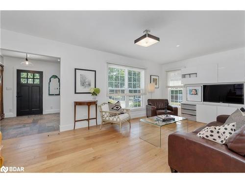 64 Puget Street, Barrie, ON - Indoor Photo Showing Living Room