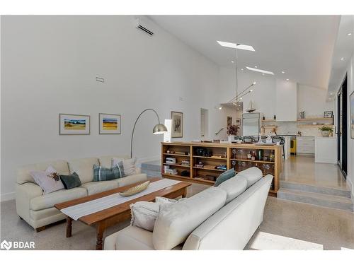 64 Puget Street, Barrie, ON - Indoor Photo Showing Living Room