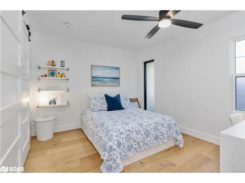 64 Puget Street, Barrie, ON - Indoor Photo Showing Bedroom