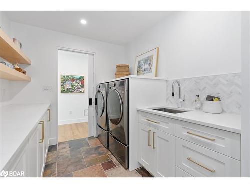 64 Puget Street, Barrie, ON - Indoor Photo Showing Laundry Room