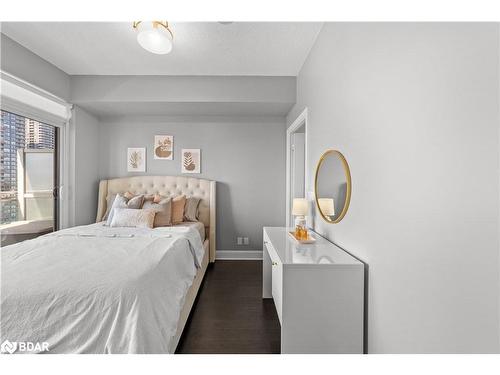 1611-33 Shore Breeze Drive, Toronto, ON - Indoor Photo Showing Bedroom