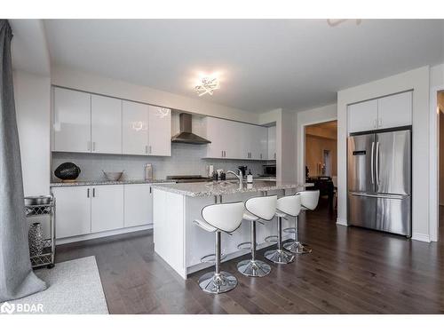 1433 Mcroberts Crescent Crescent, Innisfil, ON - Indoor Photo Showing Kitchen