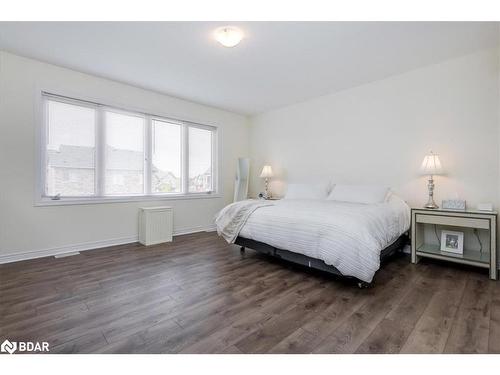 1433 Mcroberts Crescent Crescent, Innisfil, ON - Indoor Photo Showing Bedroom