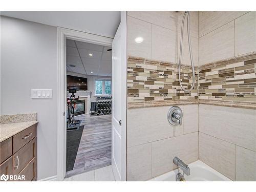 19 Mccarthy Court, Barrie, ON - Indoor Photo Showing Bathroom