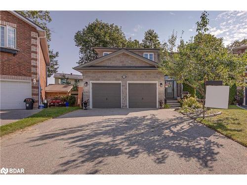 19 Mccarthy Court, Barrie, ON - Outdoor