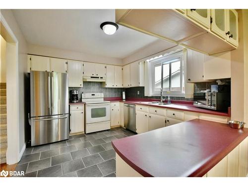 1304 10Th Line, Innisfil, ON - Indoor Photo Showing Kitchen