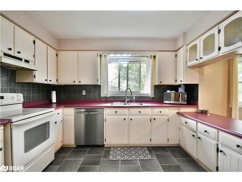 1304 10Th Line, Innisfil, ON - Indoor Photo Showing Kitchen With Double Sink