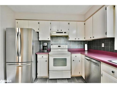 1304 10Th Line, Innisfil, ON - Indoor Photo Showing Kitchen