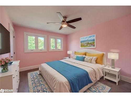 2269 Somers Boulevard, Innisfil, ON - Indoor Photo Showing Bedroom