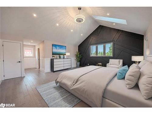 2269 Somers Boulevard, Innisfil, ON - Indoor Photo Showing Bedroom