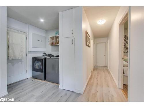 2244 Willard Avenue, Innisfil, ON - Indoor Photo Showing Laundry Room