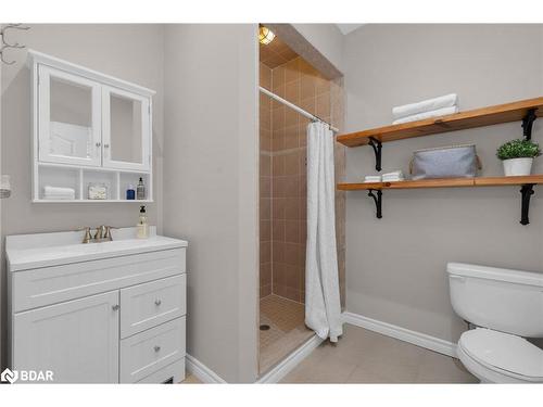 54 Ellis Crescent, Lindsay, ON - Indoor Photo Showing Bathroom