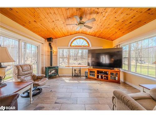 14808 12 Highway, Victoria Harbour, ON - Indoor Photo Showing Living Room