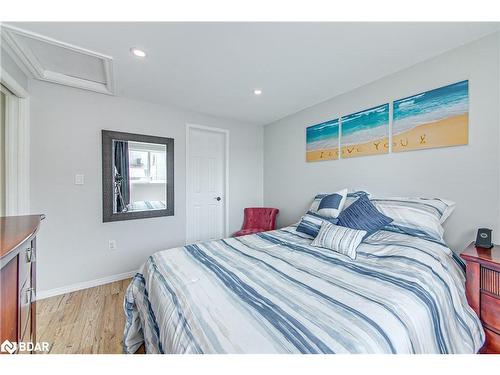 1 Columbia Road, Barrie, ON - Indoor Photo Showing Bedroom