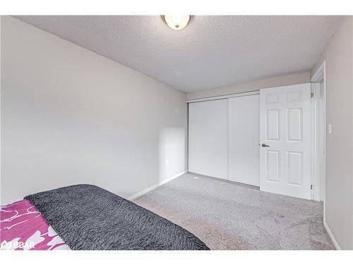 1 Columbia Road, Barrie, ON - Indoor Photo Showing Bedroom