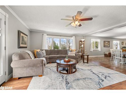 2110 13Th Line Line E, Trent Hills, ON - Indoor Photo Showing Living Room