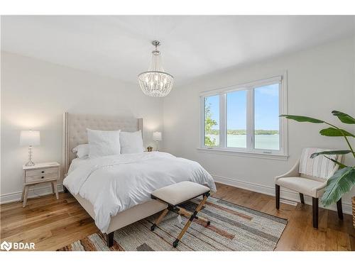 376 Brewery Lane, Orillia, ON - Indoor Photo Showing Bedroom