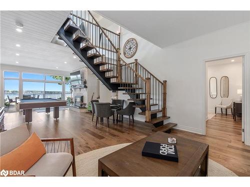 376 Brewery Lane, Orillia, ON - Indoor Photo Showing Living Room