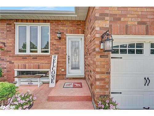 57 Downing Crescent, Barrie, ON - Outdoor