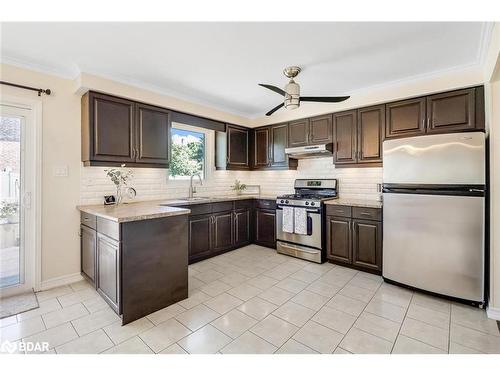 2 Carmichael Court, Orillia, ON - Indoor Photo Showing Kitchen