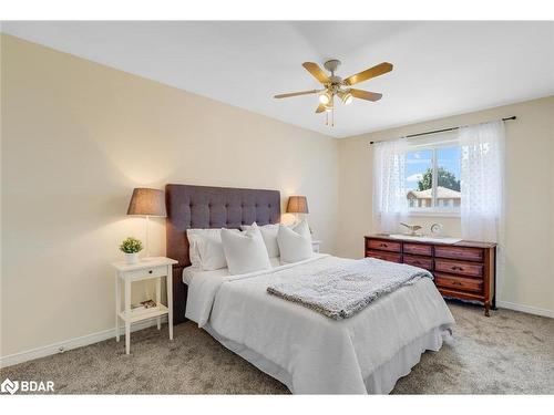 2 Carmichael Court, Orillia, ON - Indoor Photo Showing Bedroom