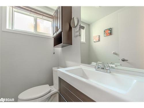 21 Doris Drive, Barrie, ON - Indoor Photo Showing Bathroom