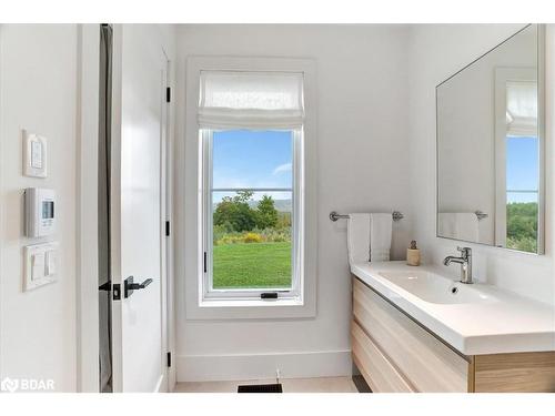 195851 Grey Road 7 Road, Kimberley, ON - Indoor Photo Showing Bathroom