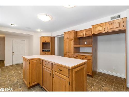 2087 Wilkinson Street, Innisfil, ON - Indoor Photo Showing Kitchen