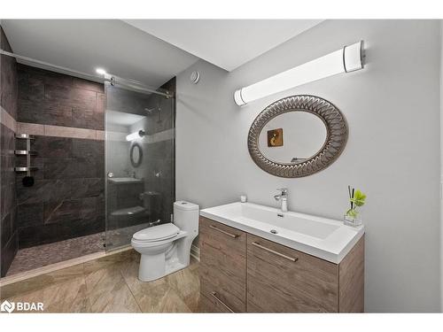 1648 Roslyn Avenue, Innisfil, ON - Indoor Photo Showing Bathroom