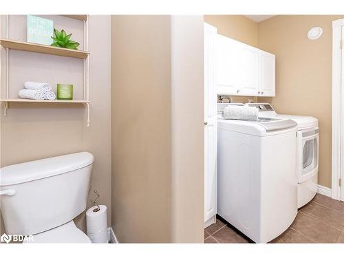 39 Saint Laurent Boulevard, Tiny, ON - Indoor Photo Showing Laundry Room