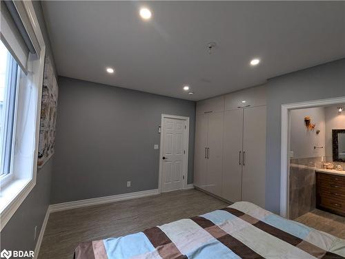 17 Middlebrook Road, Wasaga Beach, ON - Indoor Photo Showing Other Room