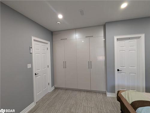 17 Middlebrook Road, Wasaga Beach, ON - Indoor Photo Showing Other Room