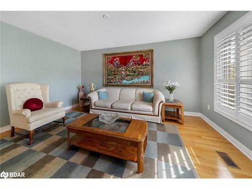 46 Jewel House Lane, Barrie, ON - Indoor Photo Showing Living Room