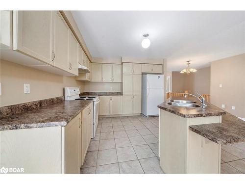 46 Jewel House Lane, Barrie, ON - Indoor Photo Showing Kitchen With Double Sink