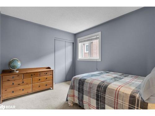 19 Peck Street, Barrie, ON - Indoor Photo Showing Bedroom