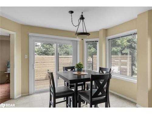 19 Peck Street, Barrie, ON - Indoor Photo Showing Dining Room