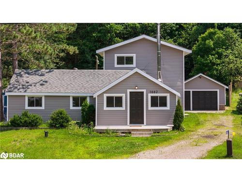 1082 Springdale Park Road, Bracebridge, ON - Outdoor With Facade