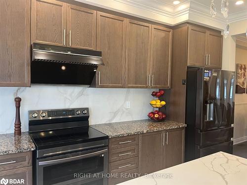 9 Middleton Drive Drive, Wasaga Beach, ON - Indoor Photo Showing Kitchen