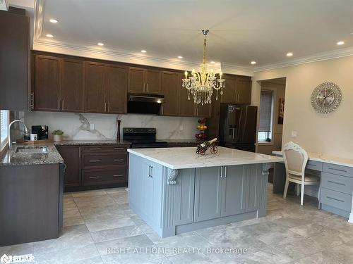 9 Middleton Drive Drive, Wasaga Beach, ON - Indoor Photo Showing Kitchen