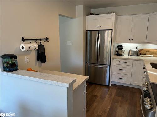 174 Pickett Crescent, Barrie, ON - Indoor Photo Showing Kitchen