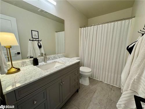 174 Pickett Crescent, Barrie, ON - Indoor Photo Showing Bathroom