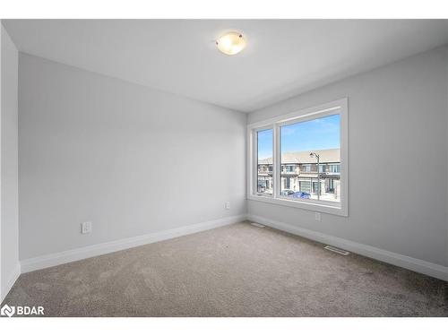 25 Corley Street, Lindsay, ON - Indoor Photo Showing Other Room