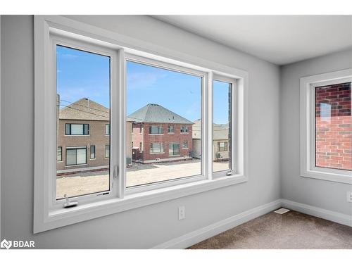 25 Corley Street, Lindsay, ON - Indoor Photo Showing Other Room