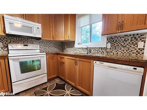 556 Leacock Drive, Barrie, ON - Indoor Photo Showing Kitchen