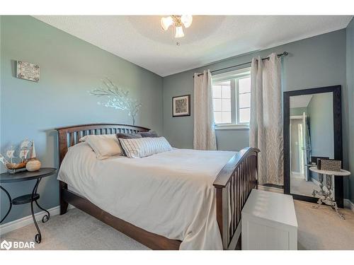 35 Bartor Boulevard, Barrie, ON - Indoor Photo Showing Bedroom