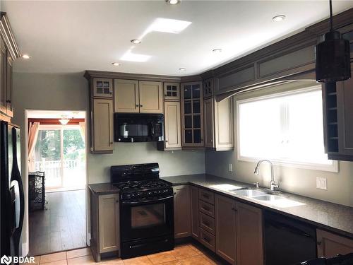 268 Barrie Street, Thornton, ON - Indoor Photo Showing Kitchen With Double Sink