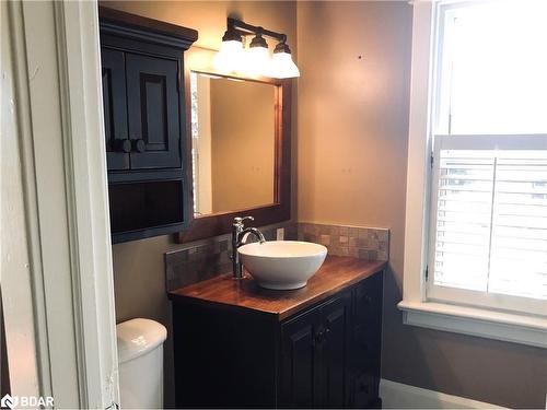 268 Barrie Street, Thornton, ON - Indoor Photo Showing Bathroom