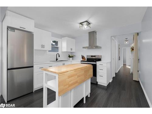 11 James Street E, Orillia, ON - Indoor Photo Showing Kitchen