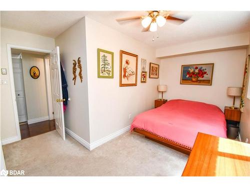 104-25 Meadow Lane, Barrie, ON - Indoor Photo Showing Bedroom